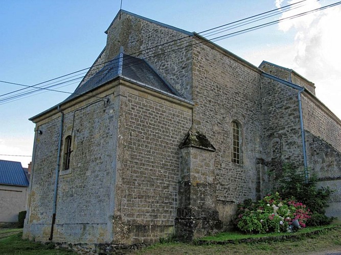 Eglise Saint - Hilaire de Noyers Pont Maugis