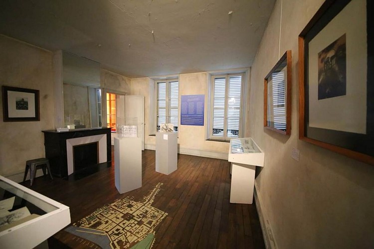 La Maison des Ailleurs