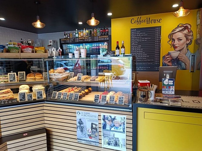 sainte-mere-eglise-snack-time-1