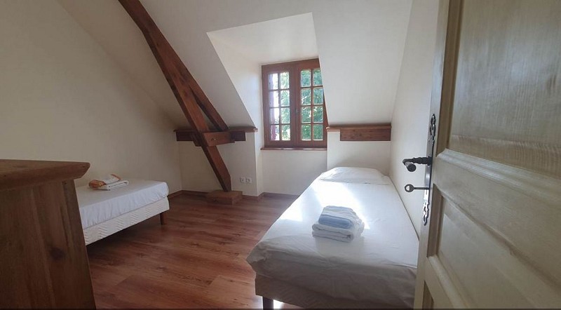 Chbre lit simple Gite Bellevue et Collines