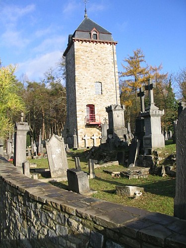 La tour et le cimetière Saint-Martin