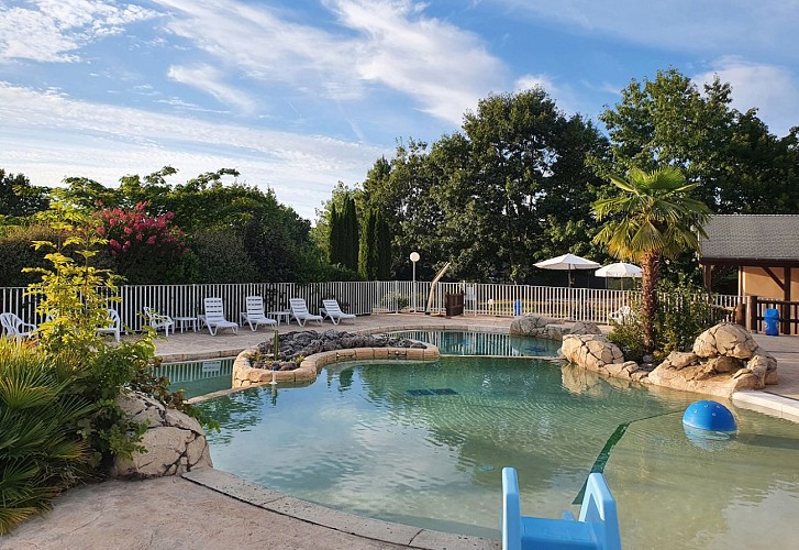 paradisiaque_domaine_chapelle_correze_vacances_piscine_gite