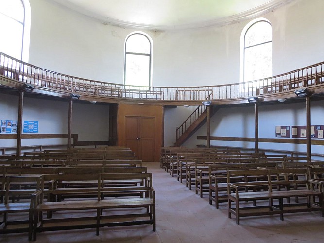 Temple protestant de Barry d'Islemade