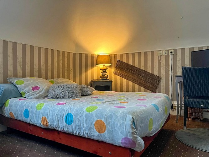 Hotel-Courseulles-sur-mer-calvados-restaurant-ptit-mousse-chambre-quadruple-00002