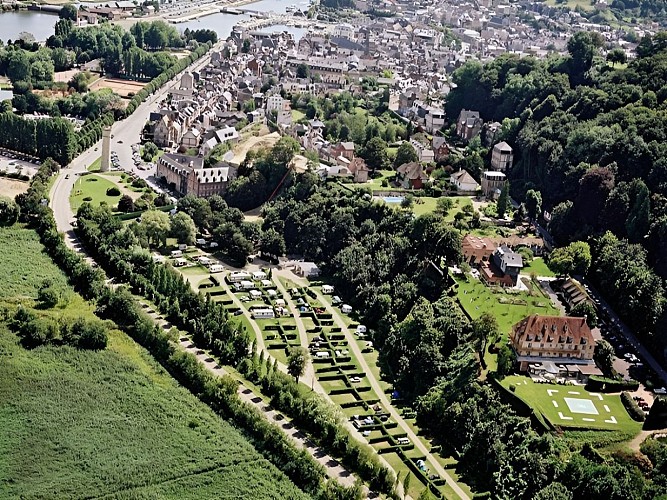 Camping le Phare à Honfleur - vue aérienne