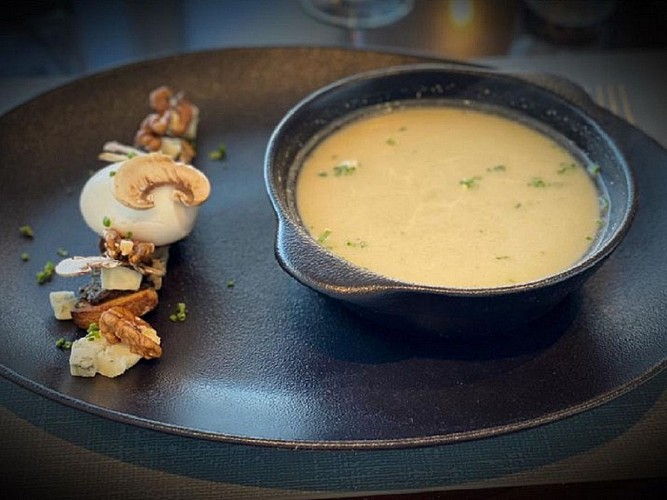 Entree-restaurant-veloute-d-endives-3