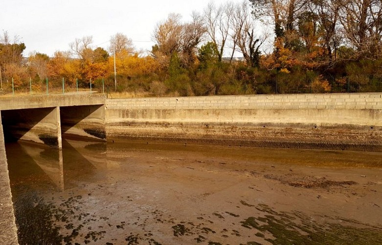 Canal de l'Union en cours de nettoyage