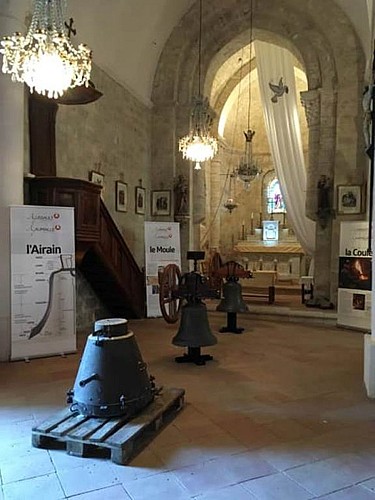 Eglise de Gandoulès, et son hameau