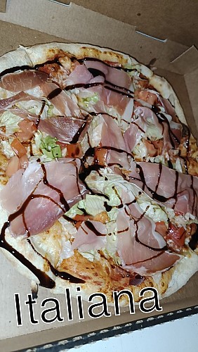 Famous Pizza