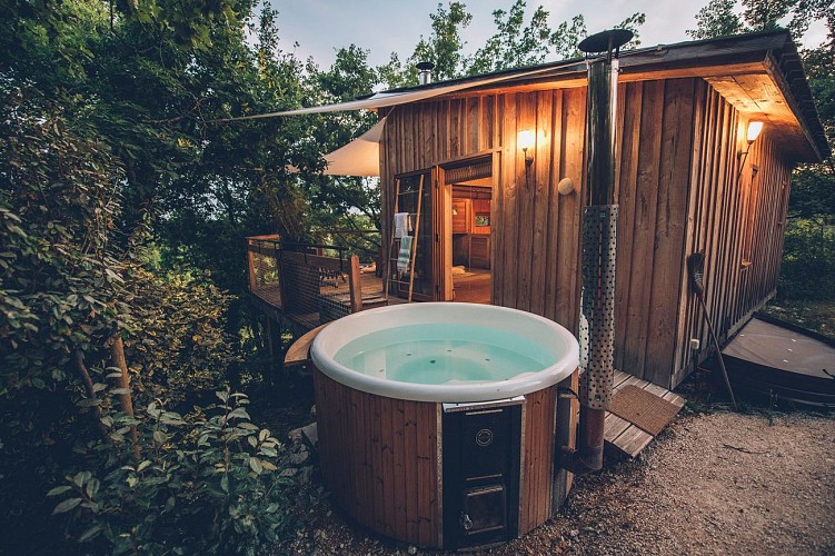 Pella Roca, Cabane & Spa en Quercy