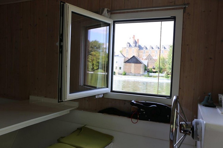 Gîte fluvial "La Toue du Bout du Monde"