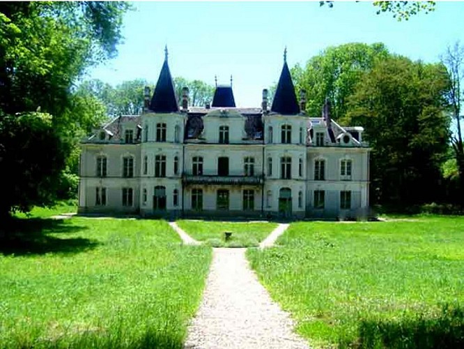 Chateau de Corvol
