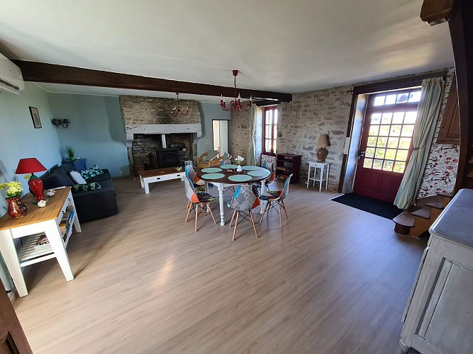 Gîte charolais MONT-ET-MARRE -Salon