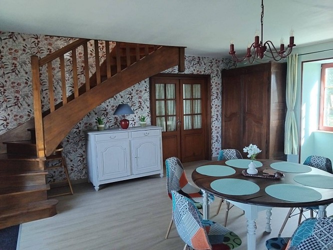 Gîte charolais MONT-ET-MARRE -Salon 2