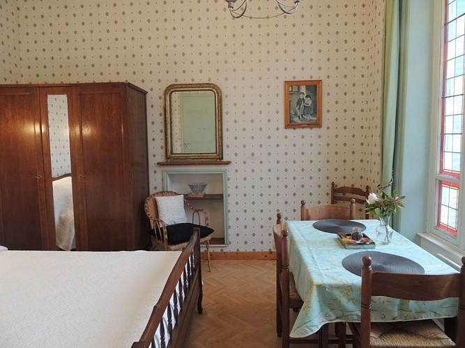 Les-Bergeronnettes -2-Bagnoles