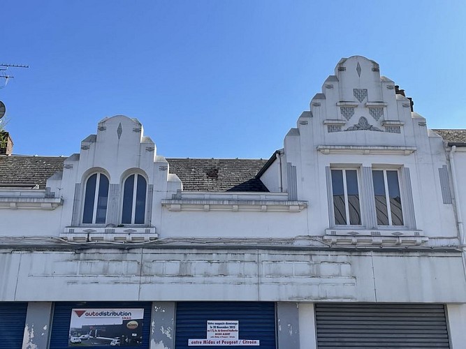 façade art déco garage