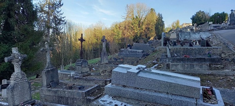 Cimetière Saint-Just III