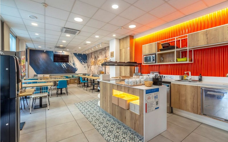 Salle petit déjeuner