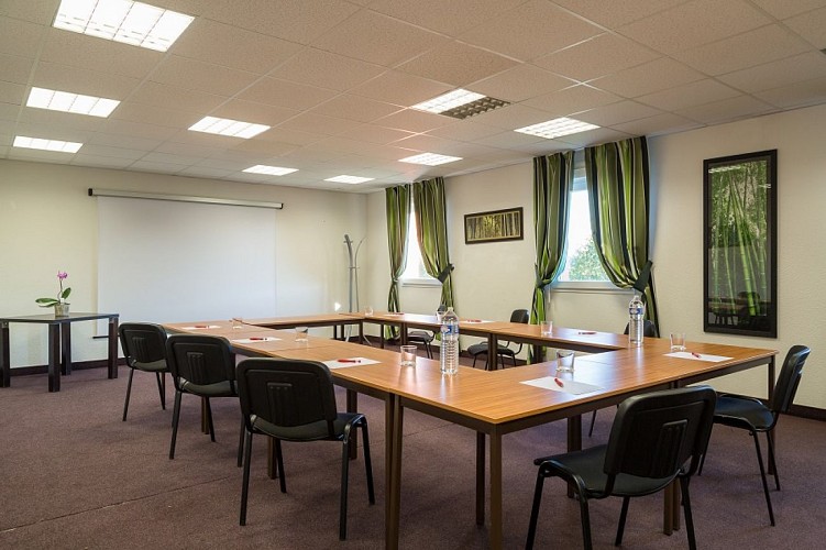 NewBrand-2704-FR-beuzeville-salle-seminaire-15