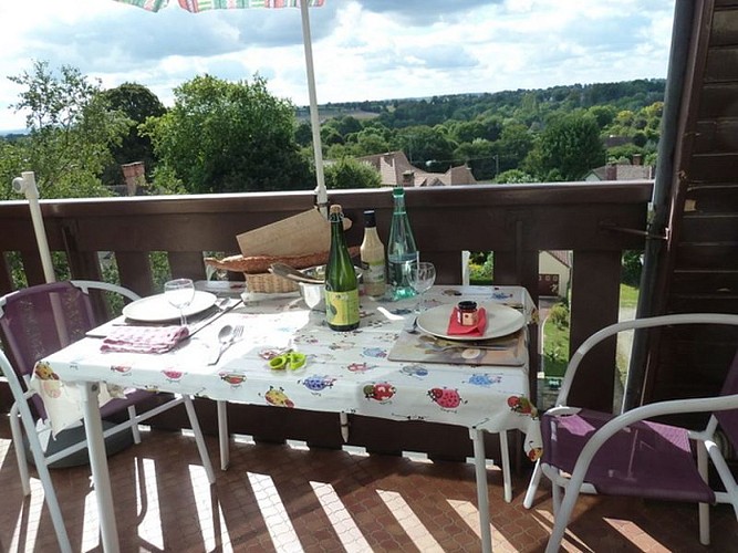 terrase-exterieur-pieussergues-4-etoiles-2