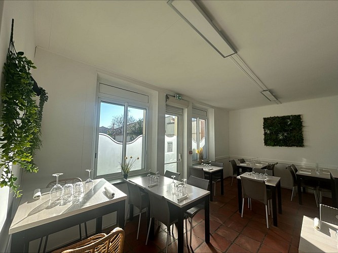 Hotel-Restaurant Happy Break