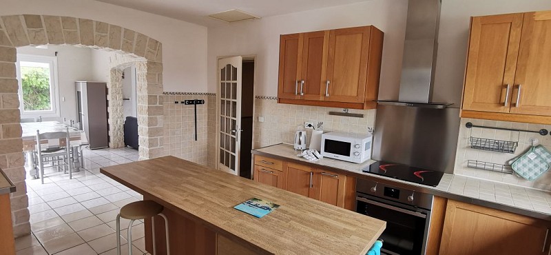 GRANDE MAISON INDEPENDANTE ; 4 chambres ; 600m de la plage !