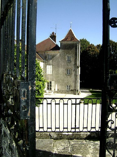 LE CHATEAU DE LA HUSSARDIERE_1