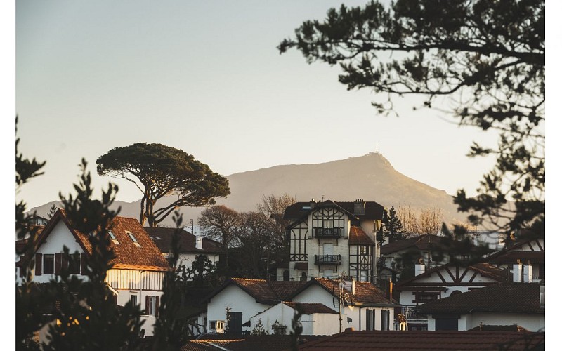 montagnettes_hotel_parcvictoria_saint-jean-de-luz_chambre_01_cande_2025_0092_TS_1440x900