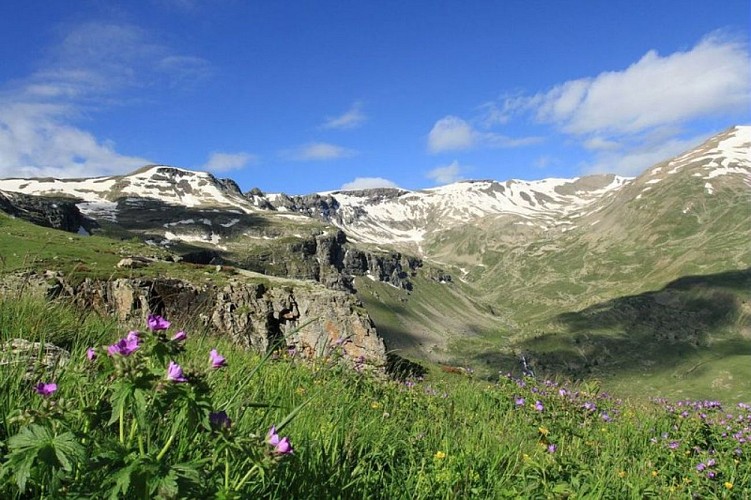 Vue sur le col des Lauzes