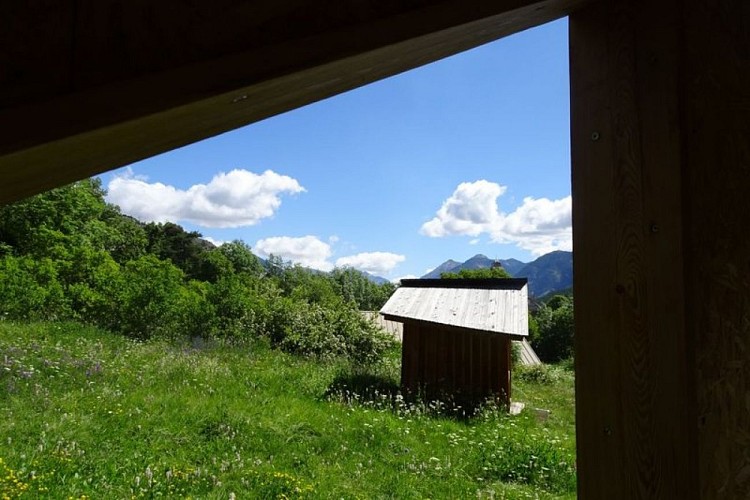 À l'intérieur d'une des cabanes