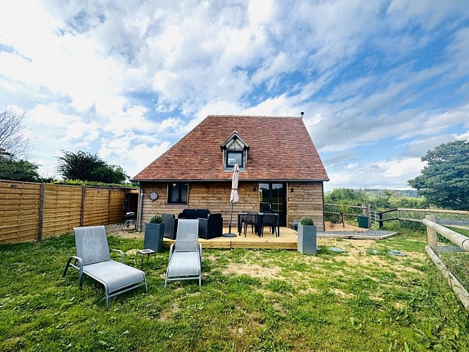 Le gîte de Brocottes - Hotot-en-Auge - Le jardin et la terrasse extérieure