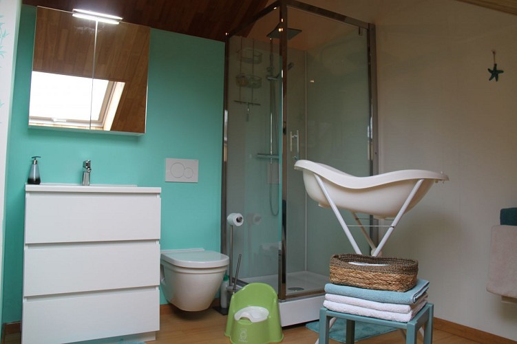 Les Prés du Lilot - Chambre d'hôtes à Haillot - salle de douche