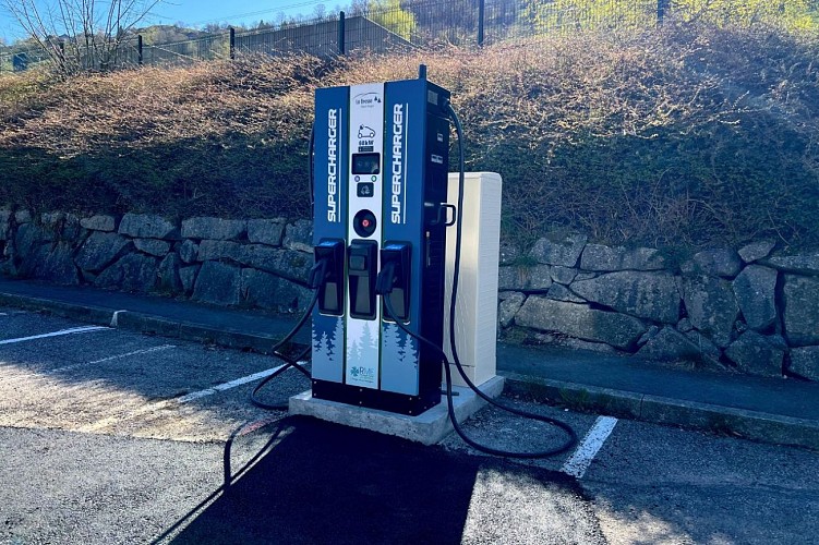 La Bresse - borne de recharge pour voiture électrique - Rue des Proyes
