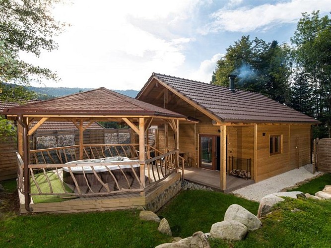 Le Domaine du Haut Jardin Hôtel Spa et Chalets jacuzzis privés