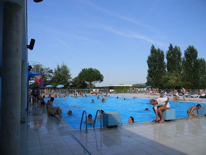 Piscine et toboggans aquatiques