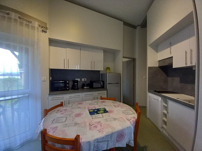 24 alojamientos en el camping "Le Lomagnol"