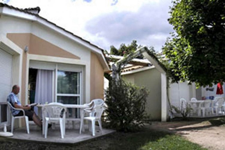 24 gîtes au camping "Le Lomagnol"