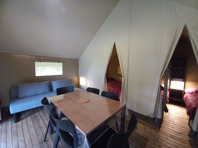 Tentes Lodges au Camping Lomagnol