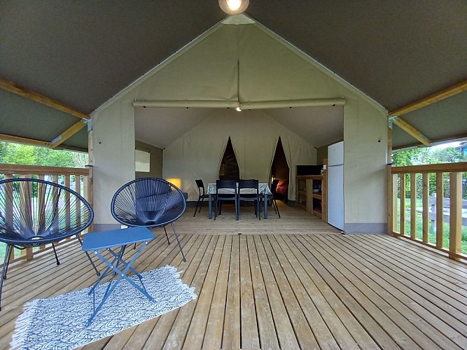 Tentes Lodges au Camping Lomagnol