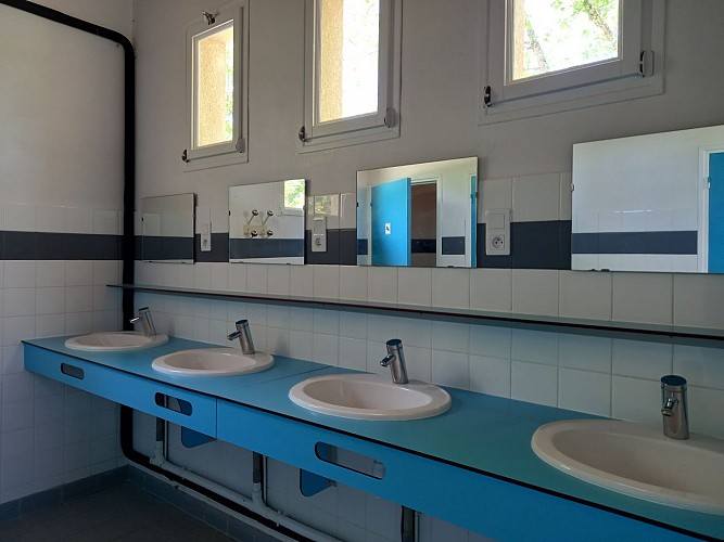 Tentes Lodges au Camping Le Clos de la Lère