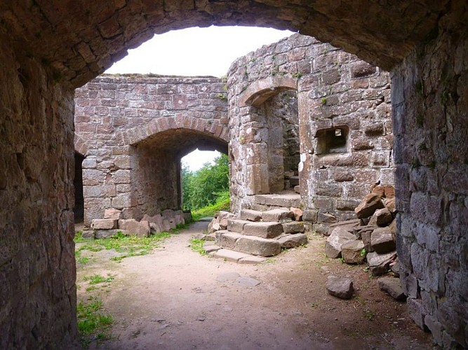 À l'intérieur du château