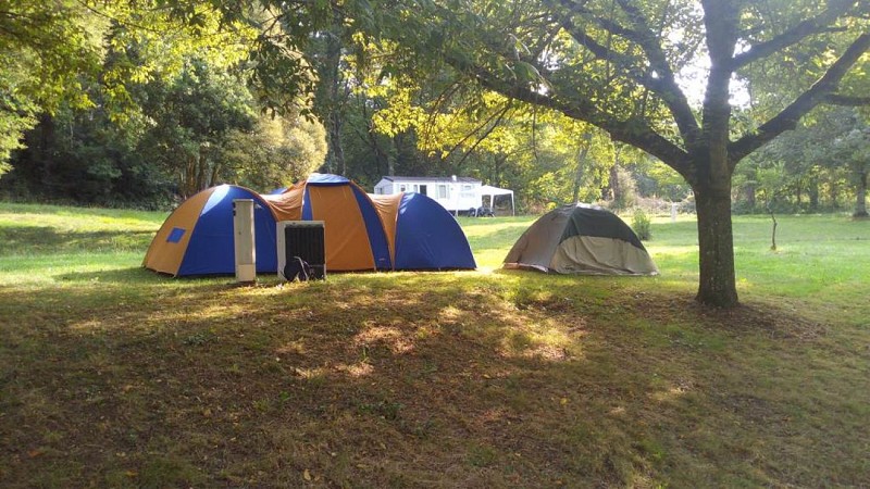 Camping du Lac de Parisot