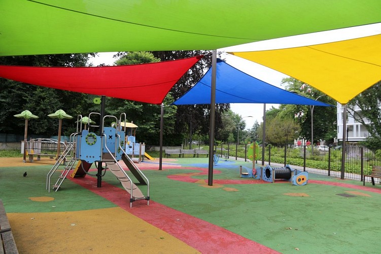 Aire de jeux Cours Lyautey 01 - Pau Pyrénées Tourisme