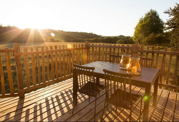 Tree house coucher soleil
