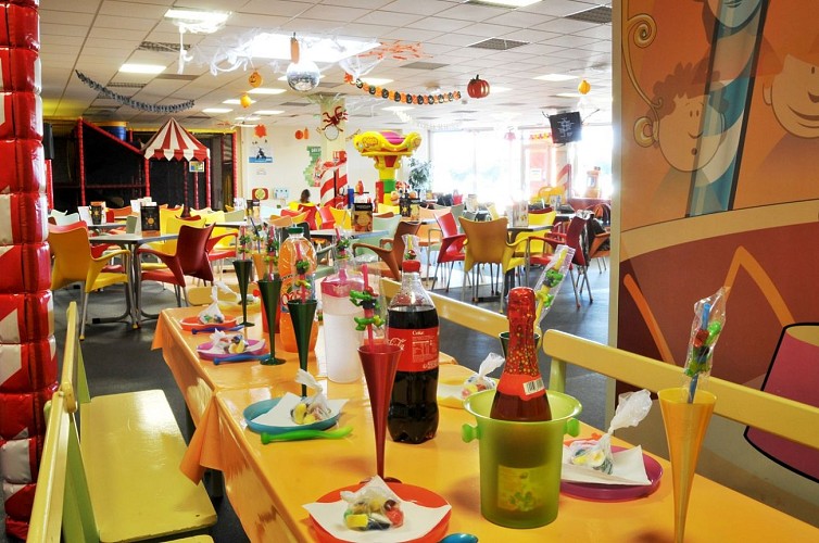 Indoor speeltuin - la piste de zim