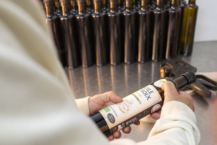 L'huile de noix de la production