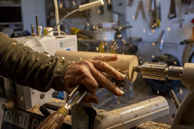 Tournage sur bois avec Olivier