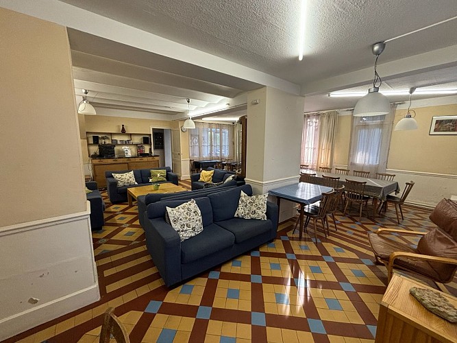 Grand gîte Sainte-Odile - salle commune (1)