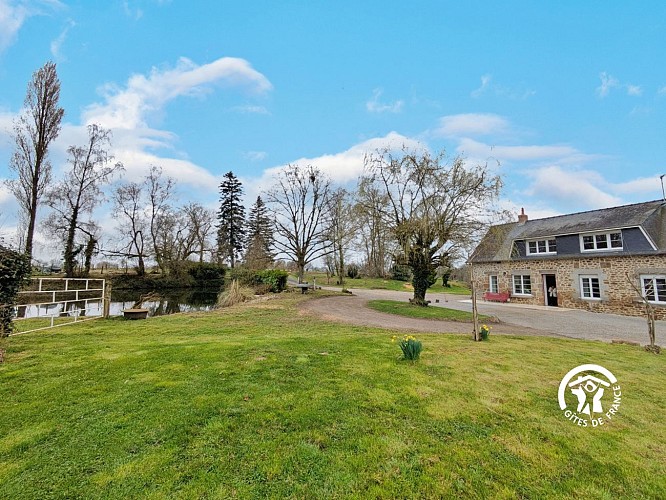 GÎTE DE VILLEFEU, 8 PERSONNES