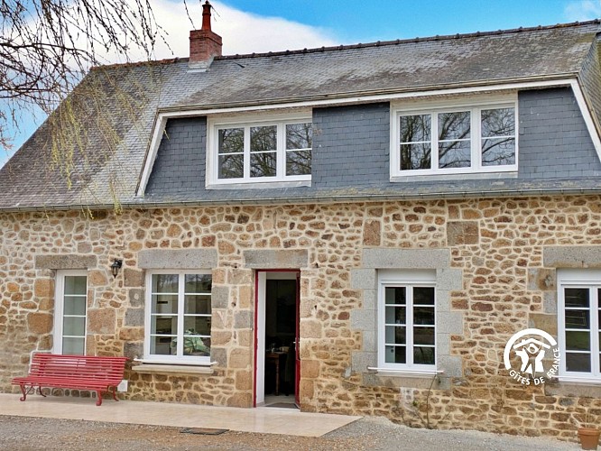 GÎTE DE VILLEFEU, 8 PERSONNES